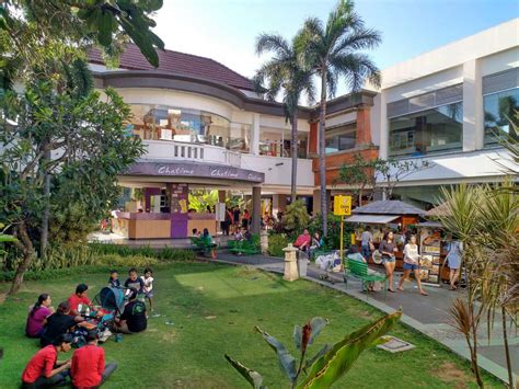 Mal Bali Galeria Mall in Kuta, Bali .